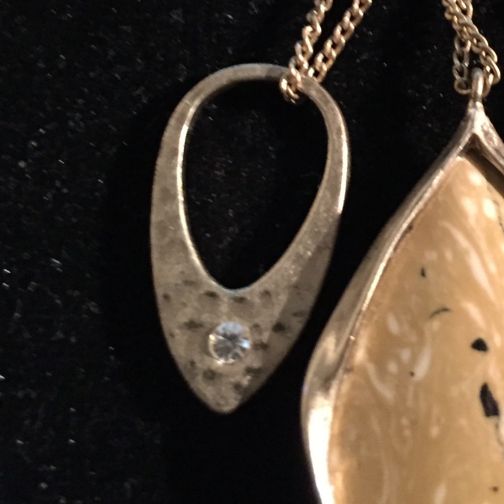 KENNETH COLE GOLD TONE TRIPLE PENDANT NECKLACE - Picture 4 of 4